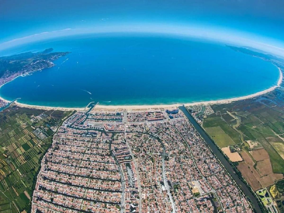 Welcs Apartamento 008 Emp Cerca De La Playa Leilighet Empuriabrava Eksteriør bilde